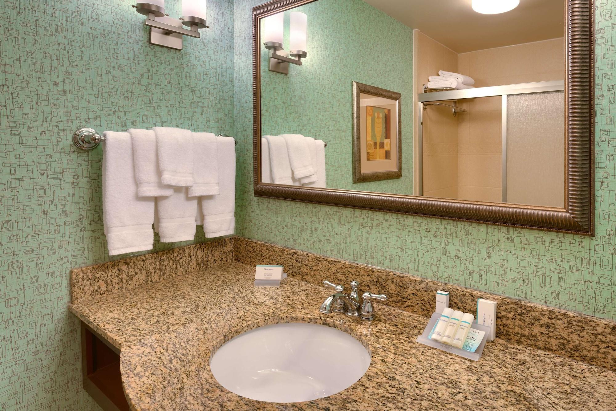 Hilton Garden Inn Кларксвилл Экстерьер фото
