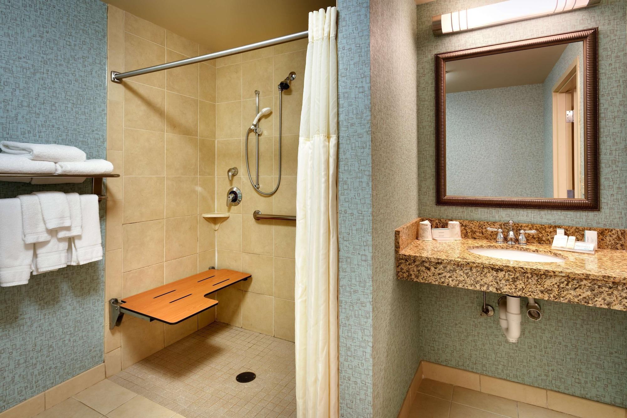 Hilton Garden Inn Кларксвилл Экстерьер фото