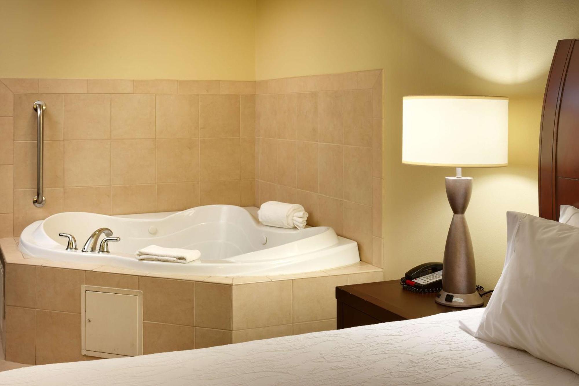 Hilton Garden Inn Кларксвилл Экстерьер фото