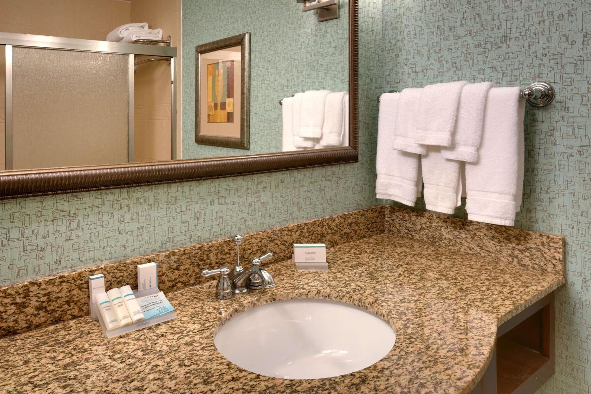 Hilton Garden Inn Кларксвилл Экстерьер фото