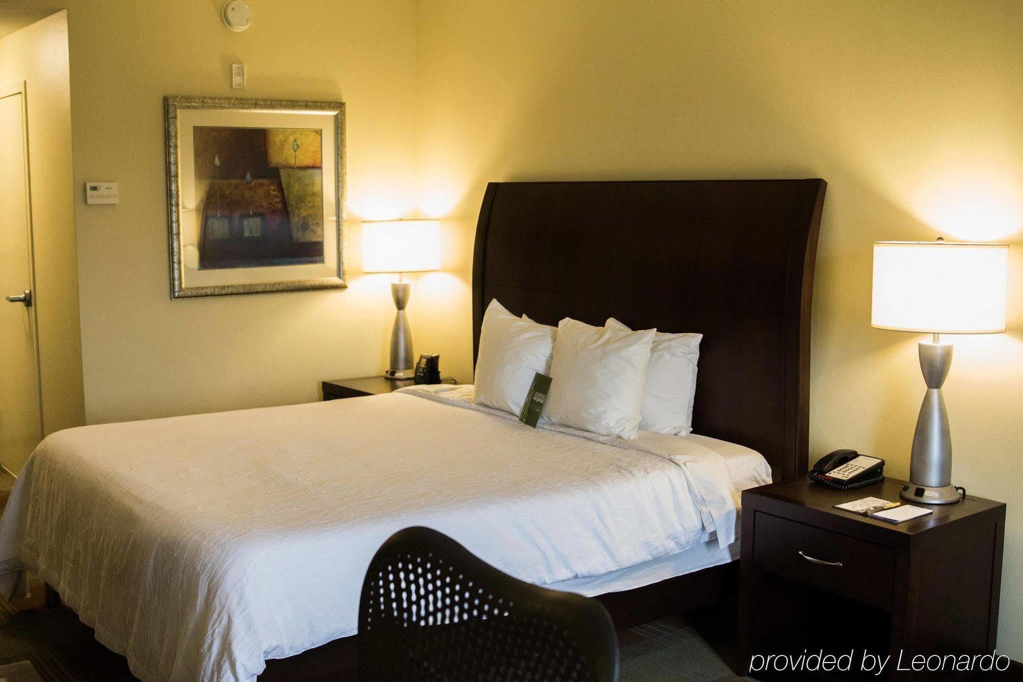 Hilton Garden Inn Кларксвилл Экстерьер фото